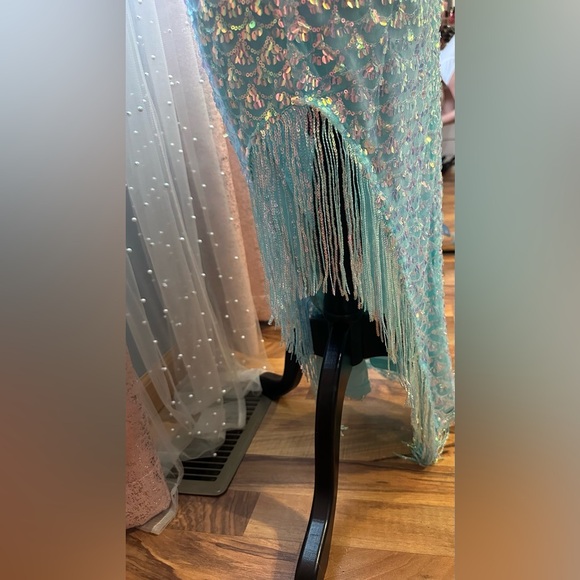 Sequin Midi Dress - Picture 7 of 8